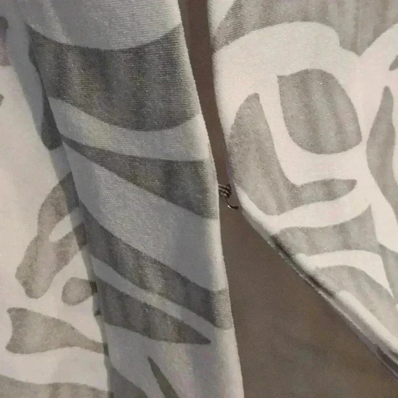 Tanjay‎ white/gray 3/4 length sleeves size 10 - Picture 3 of 5